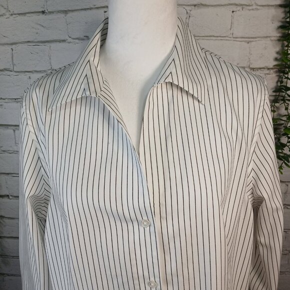 WOMENS JONES NEW YORK SIGNATURE EASY CARE BUTTON DOWN, SIZE LARGE - Picture 5 of 8